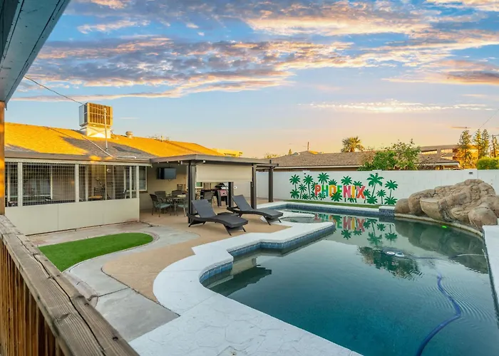 Сasa de vacaciones 5br Pool Games Mini Putt Bbq Patio & Firepit *